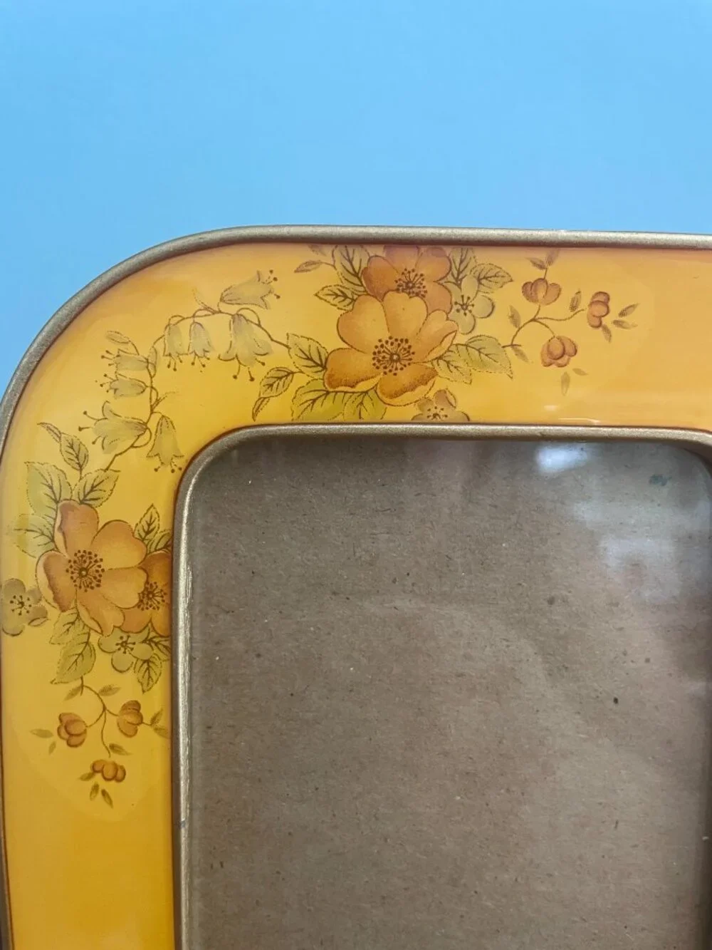 Vintage Bucklers Fifth Avenue Enamel Picture Frame Floral Background 6.5